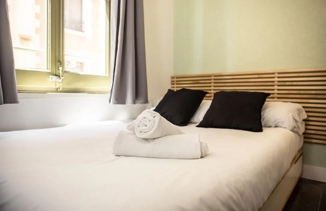 Urbany Hostel Bcn Go!-1