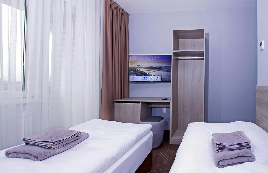 Aviator Garni Hotel Bratislava-1