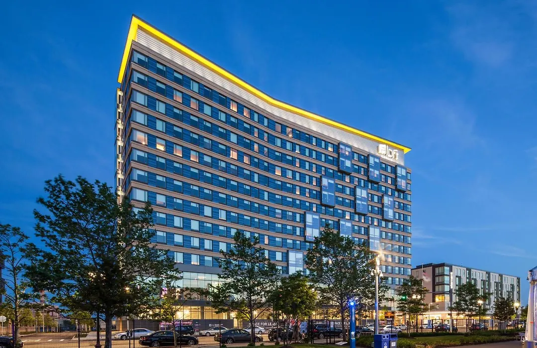 Aloft By Marriott Boston Seaport District-1