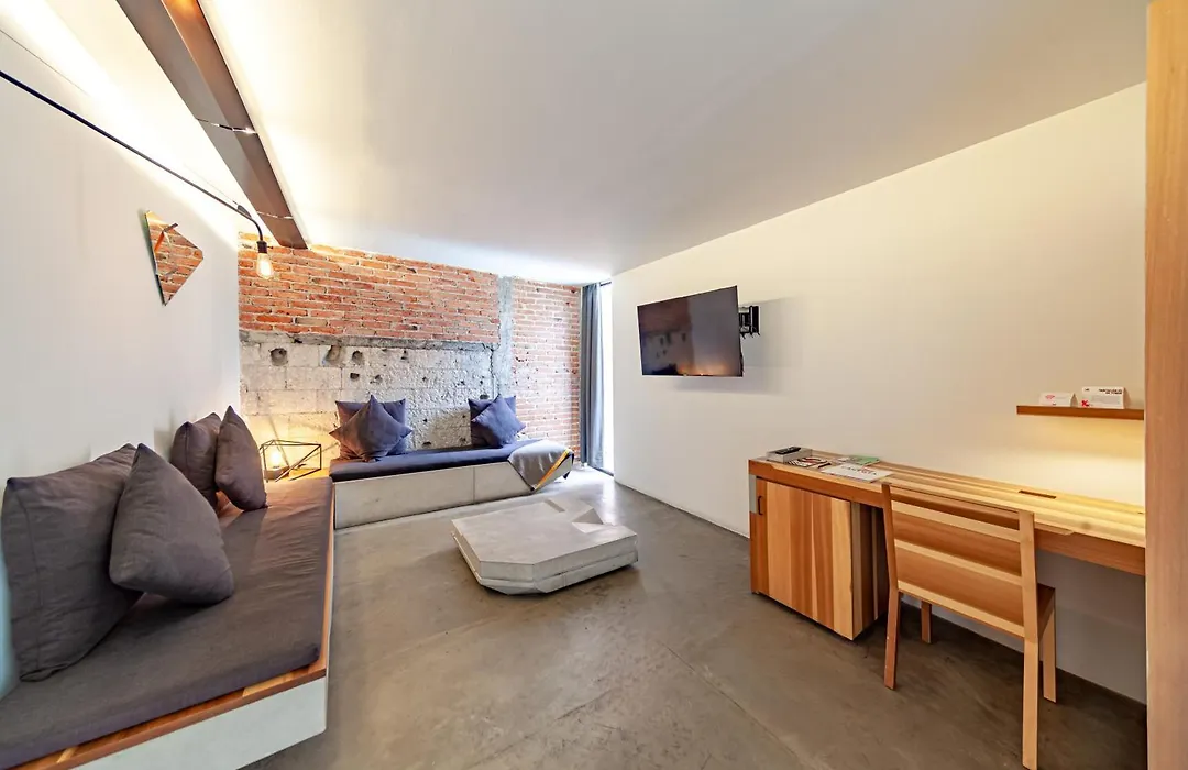 Hotel Carlota-1