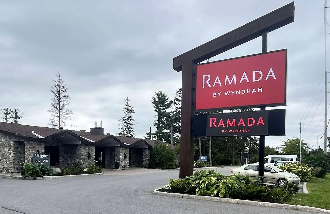 Ramada By Wyndham Ottawa On The Rideau-1