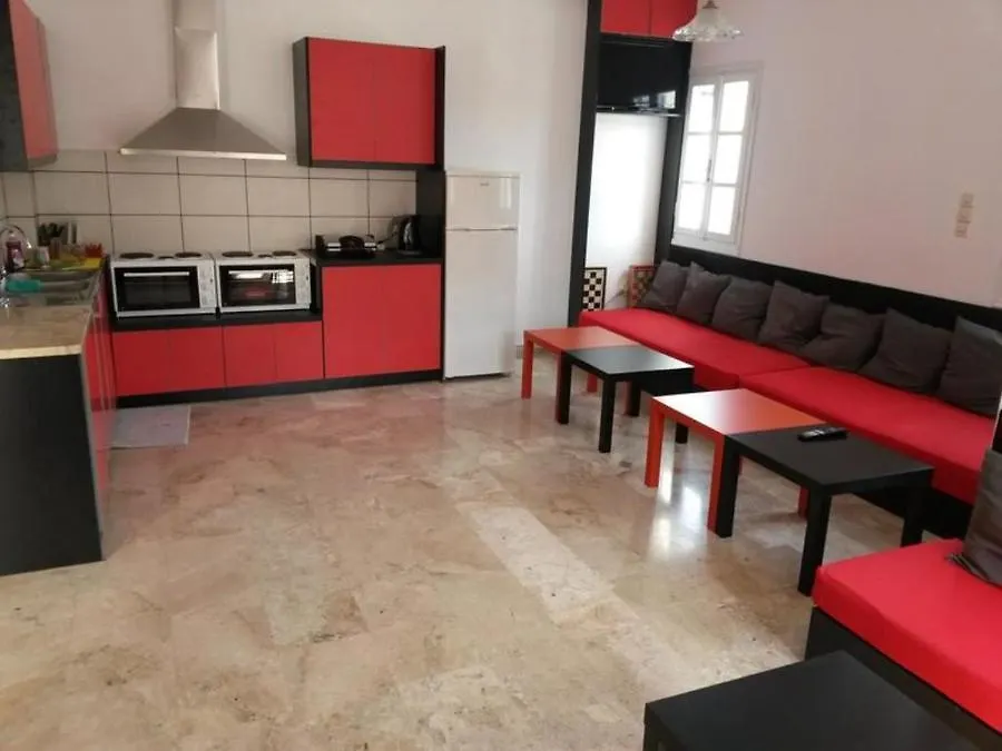 Fira Backpackers Place-1