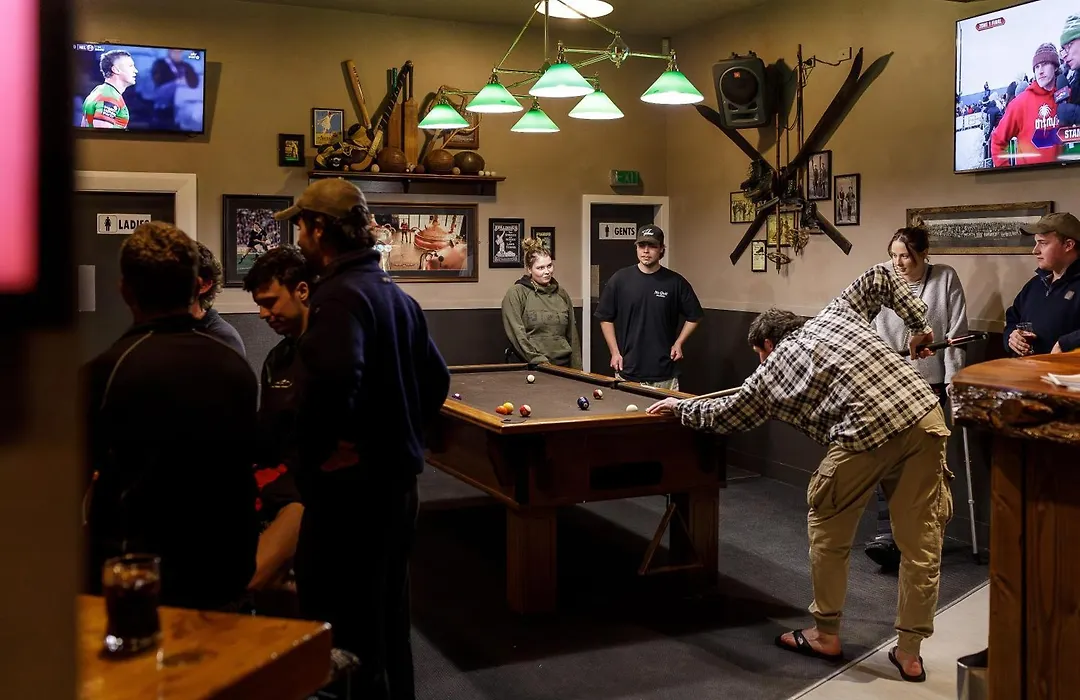 The Brown Pub-1