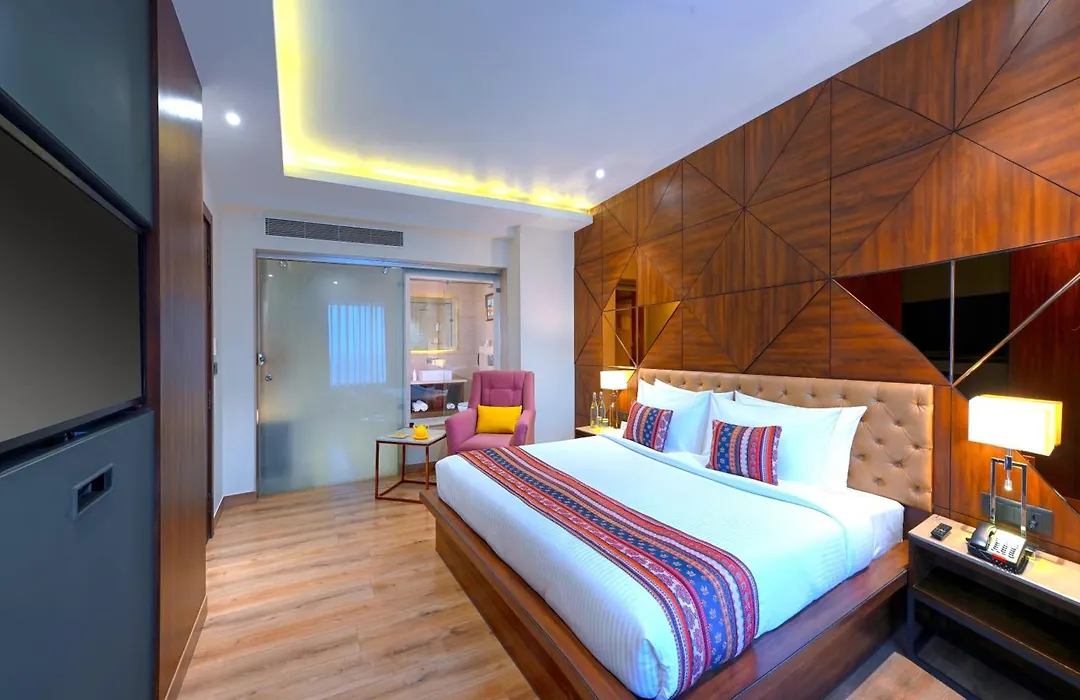 Golden Tulip Agra-1