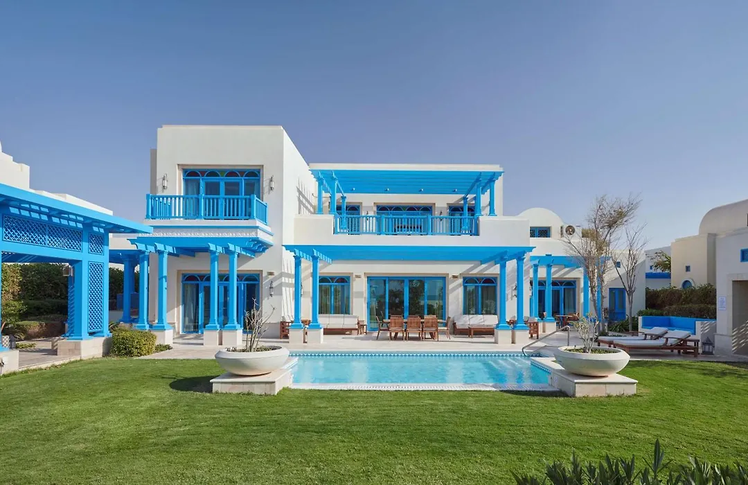 Hilton Salwa Beach Resort And Villas-1