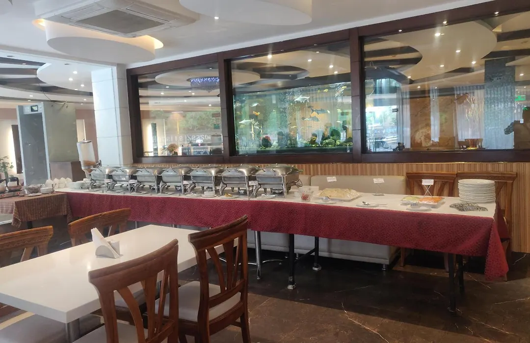 Airport Hotel Le Seasons New Delhi-1