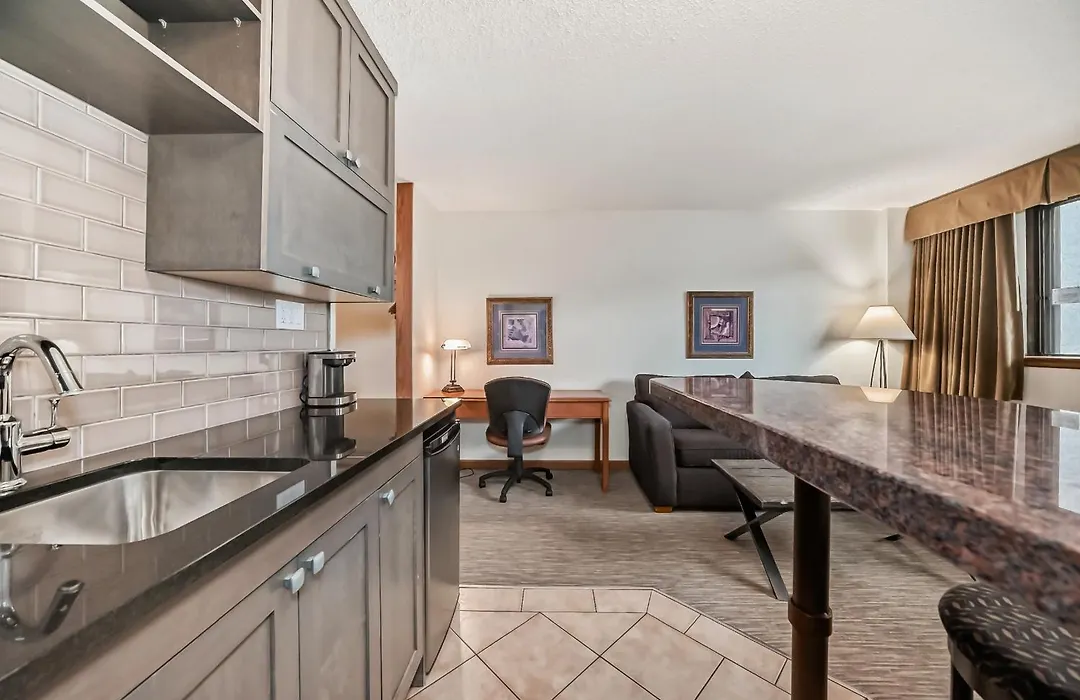 Jasper Inn & Suites By Innhotels-1