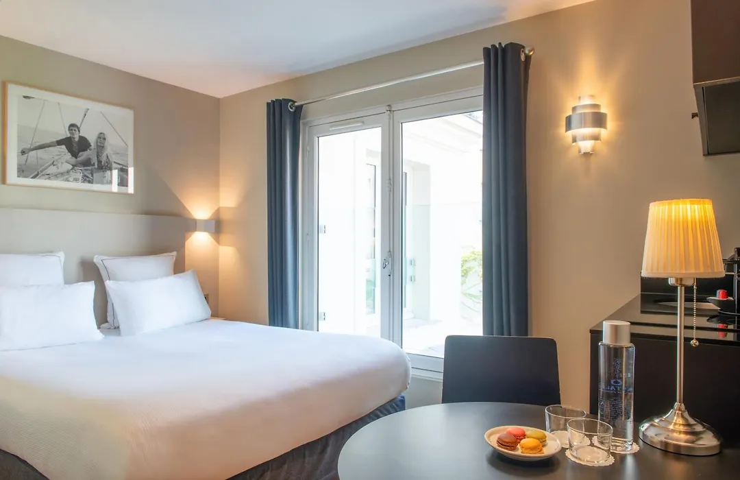 Hotel Helzear Etoile By Esteem-1