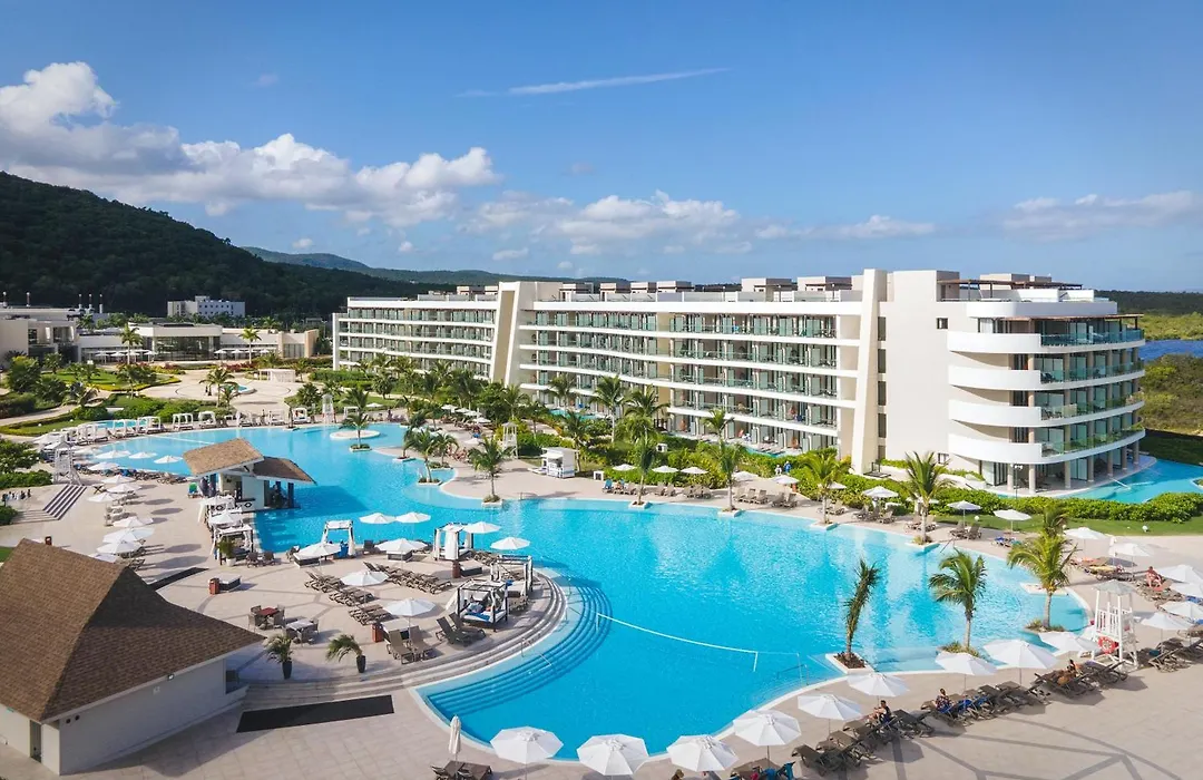 Ocean Coral Spring Resort-1