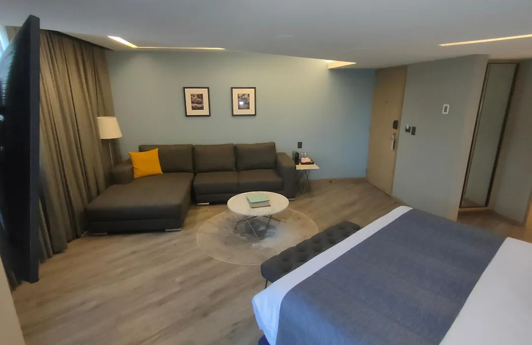 Alia Inn Boutique Wtc-1