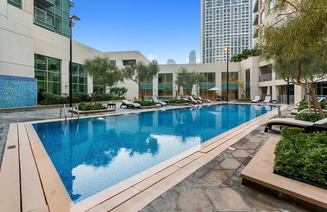 Burj Khalifa & Fountain View- 5Mn Walk To Dubai Mall -Luxurious & Stylish 1Bdr Apartment-1