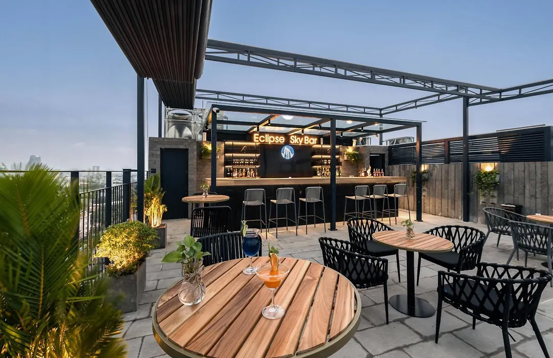 Mangata Beachfront Hotel - Rooftop Bar Sea View-1
