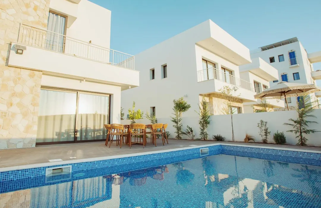 Larnaca Liv & Co Suites-1