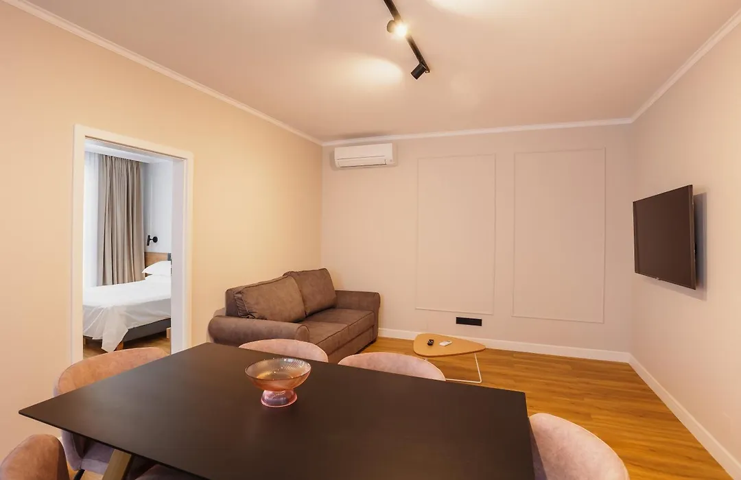 Bloom Downtown Suites-1
