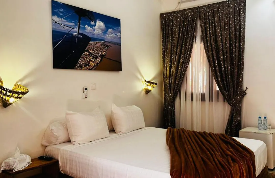 Hotel Dior-1