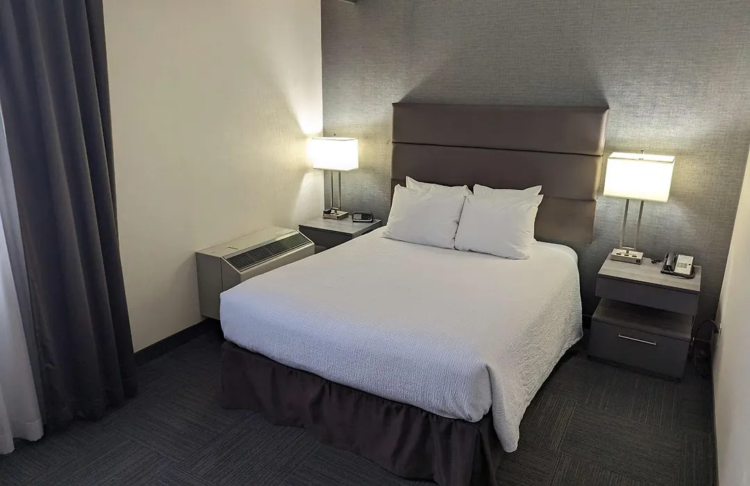 Best Western Plus Toronto Airport Hotel-1