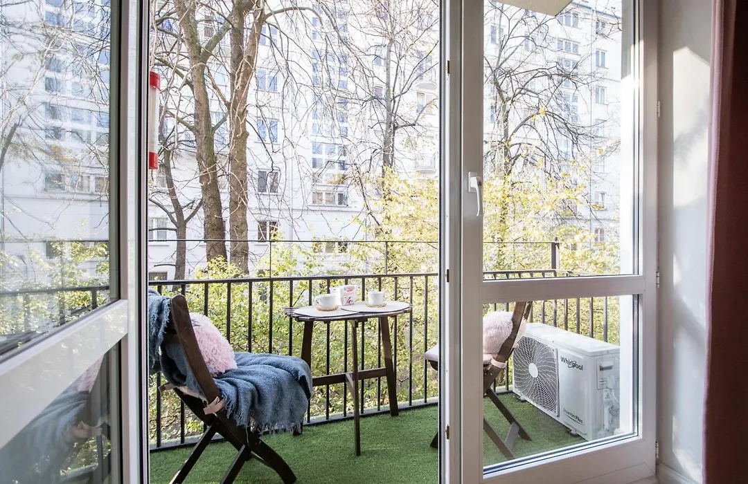 Warsaw City Center Apartment-1