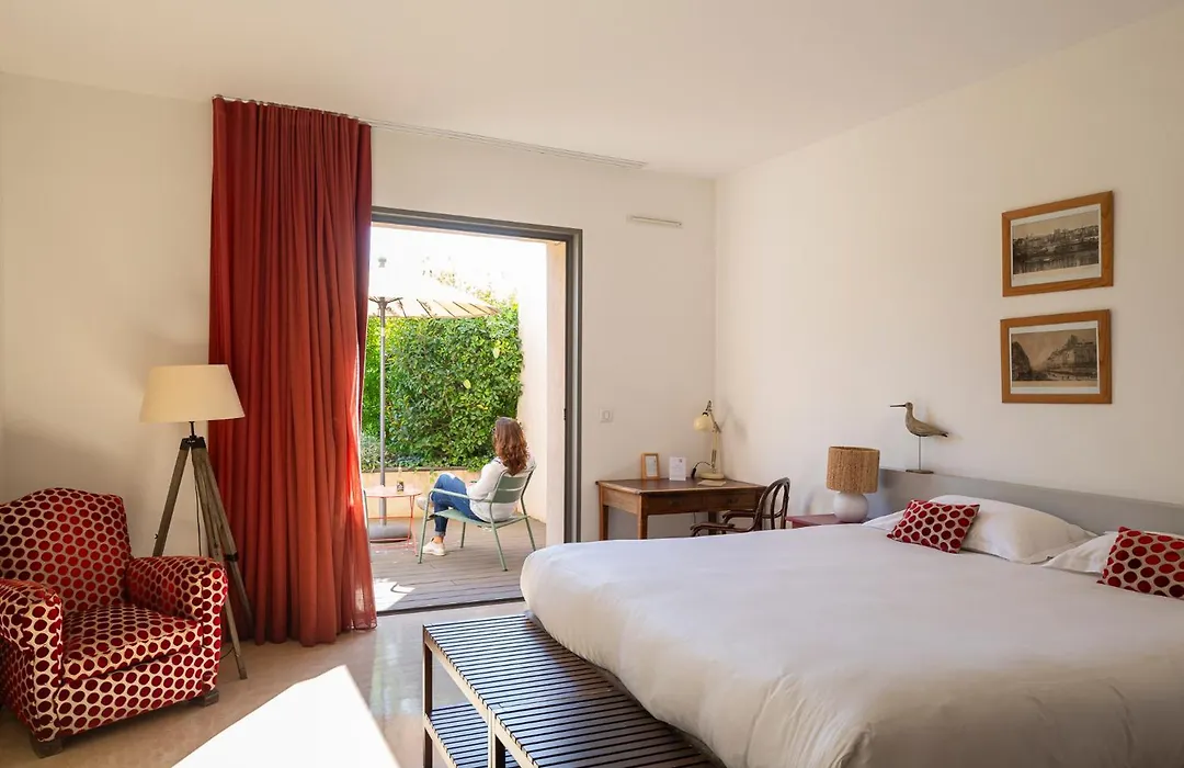 Hotel 96-1