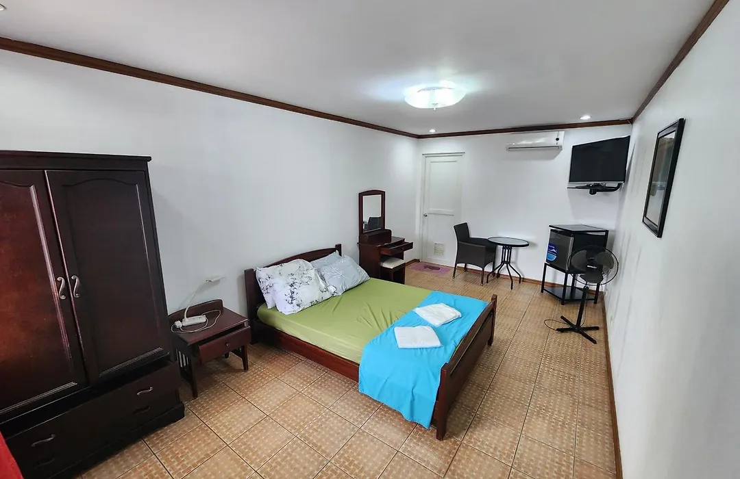 Mb'S Garden Inn-1