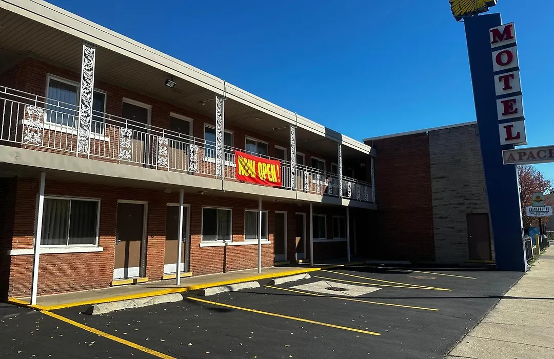 Apache Motel-1