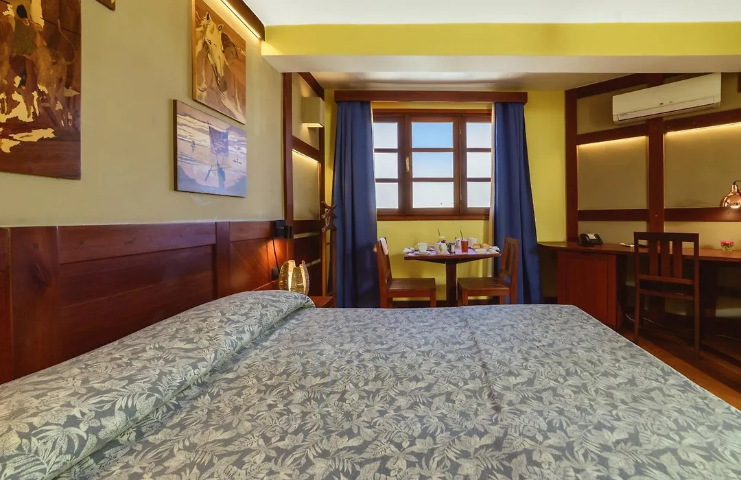 Hotel Chalet Des Roses-1