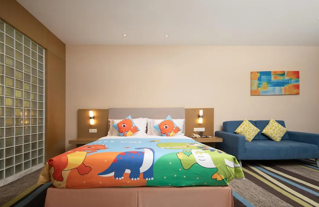 City Holiday Hotel Guangzhou Baiyun Airport-Free Shuttles During The 140Th Canton Fair-1