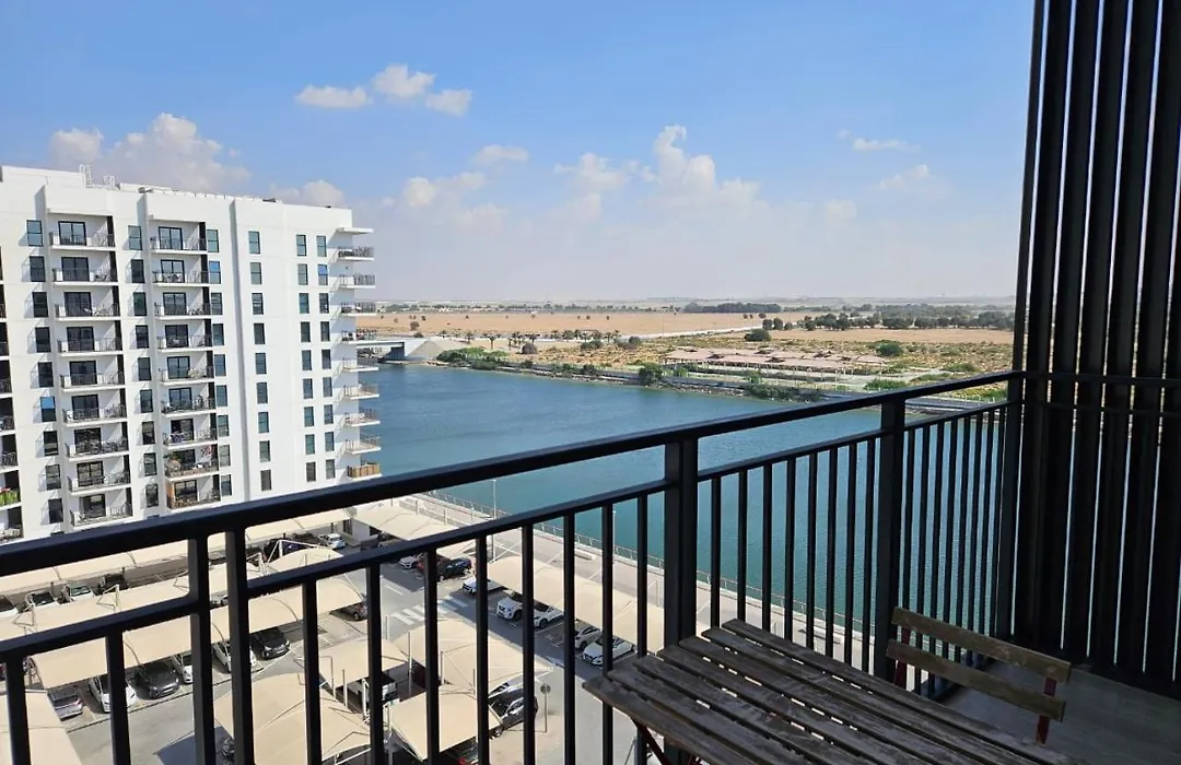 Cozy Studio In Yas Island With Canal View-1