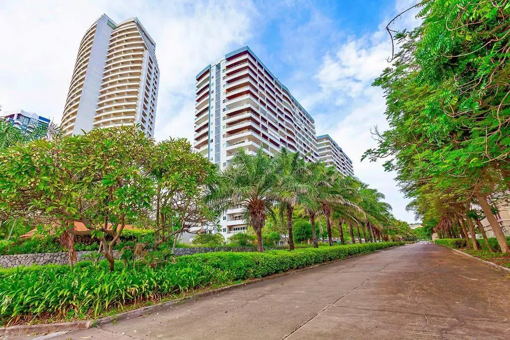 Beachfront Condo Phratamnak-1