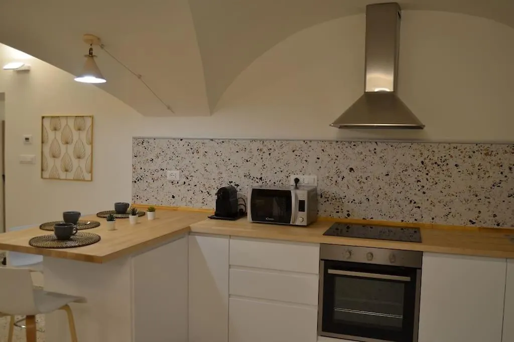 Cozy And Quiet Suite Near Two Towers, Bologna-1