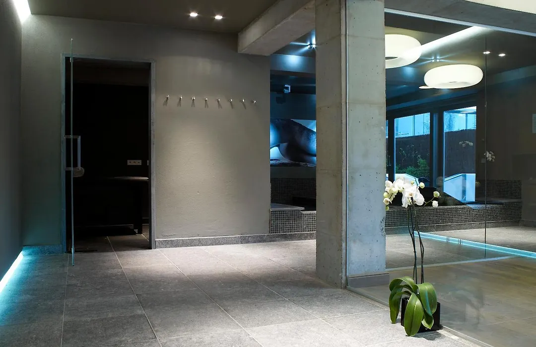 D-Hotel-1
