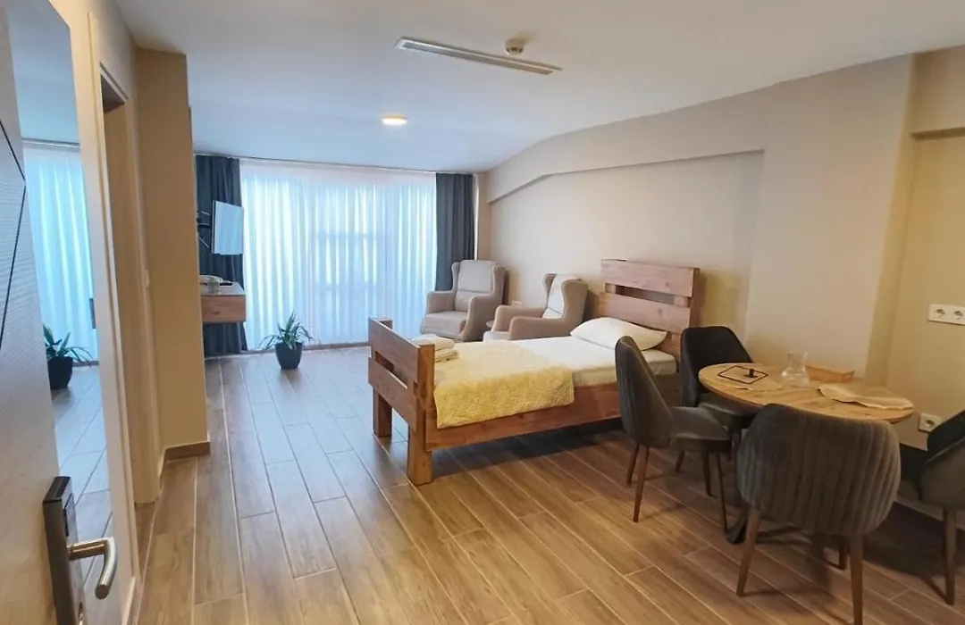 Majestik Hotel-1