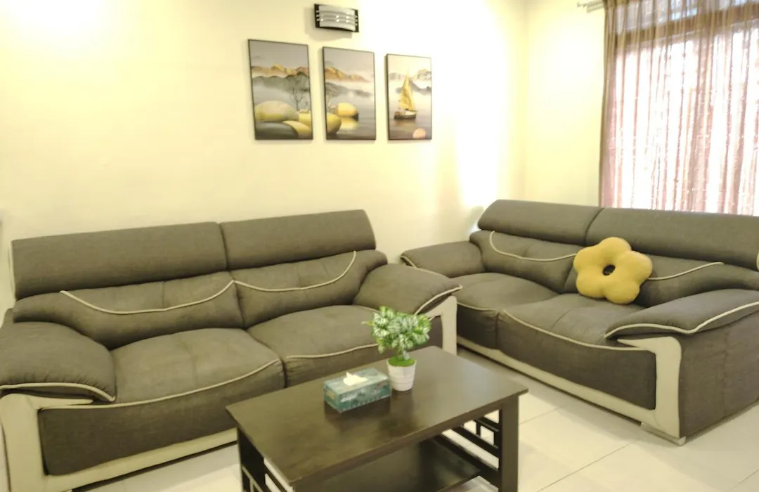 Spacious Homestay - Group Friendly Tebrau Area-1