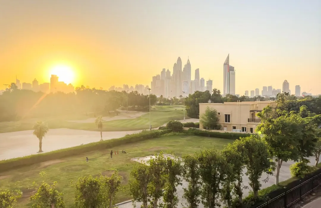 Luxe 1Br In Fairways East With Canal Views-1