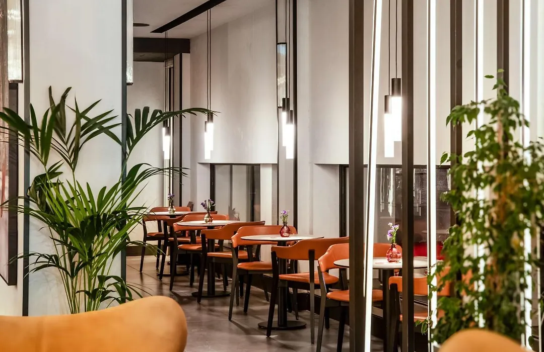 Radisson Hotel And Conference Centre London Heathrow-1