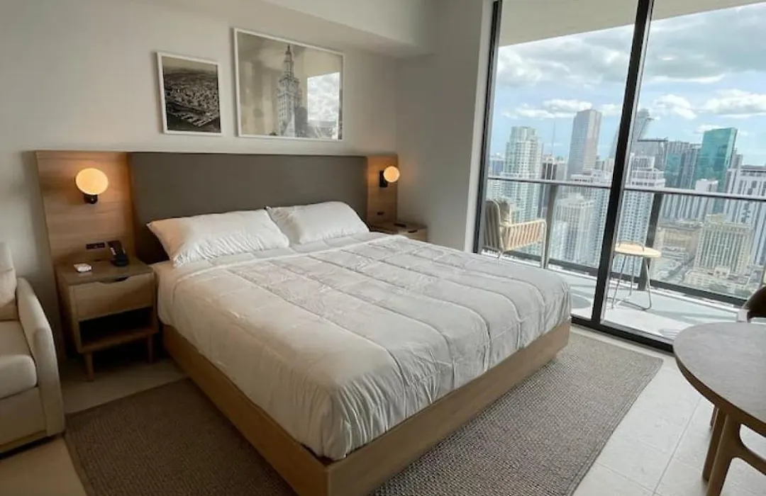 Stylish Downtown Miami Studio Bay Views And Prime Location-1