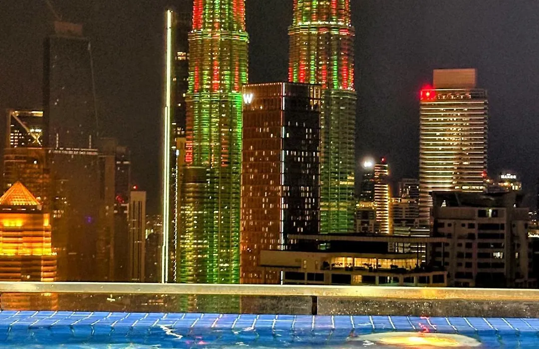 The Luxe Infinitum Sky Pol Klcc-1