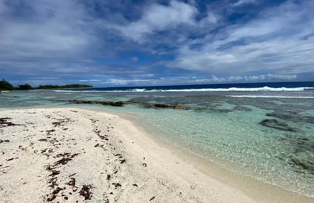 Moorea Chill And Beach Lodge-1