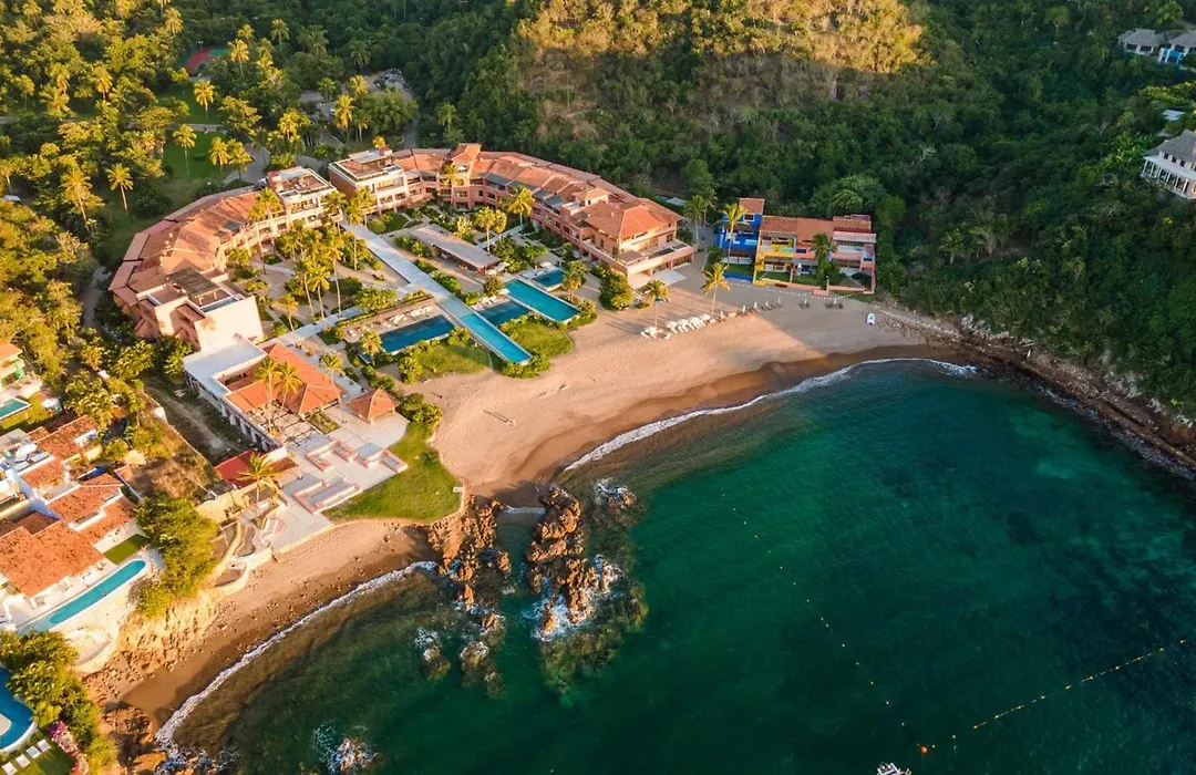 El Careyes Club & Residences-1