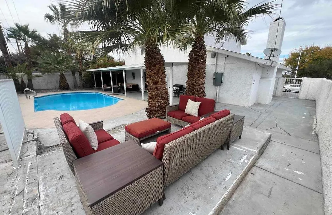Spacious 5-Bedroom Retreat With Pool Minutes From The Las Vegas Strip-1