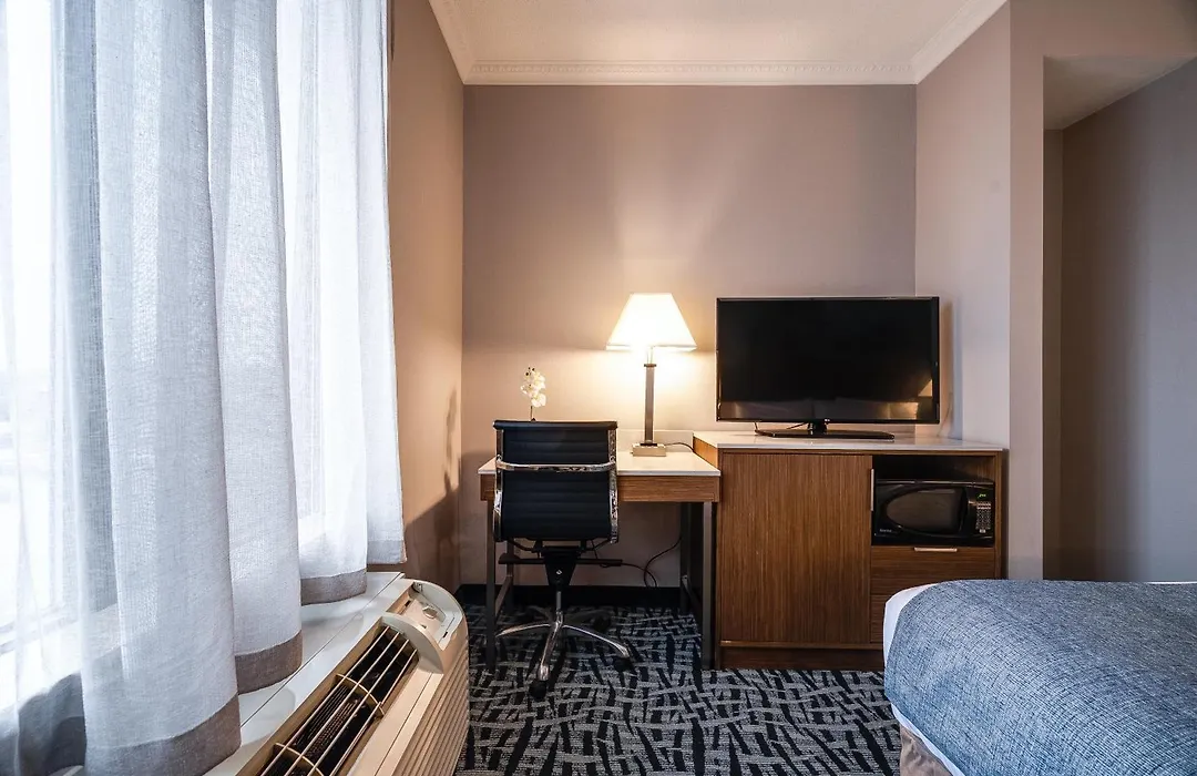 Monte Carlo Inn Toronto West Suites-1