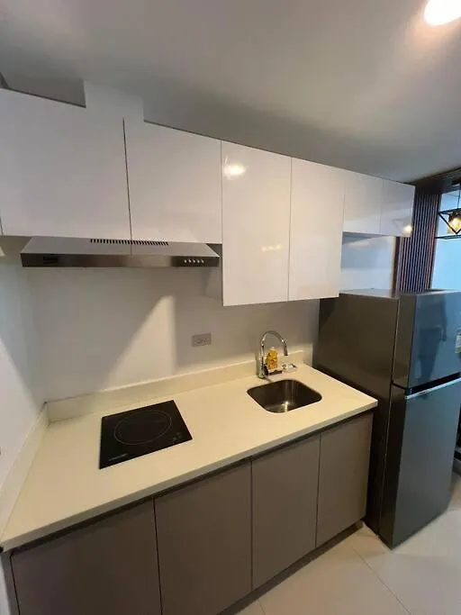 Studio Unit Located At 38 Park Avenue Condominium In It Park Cebu-1