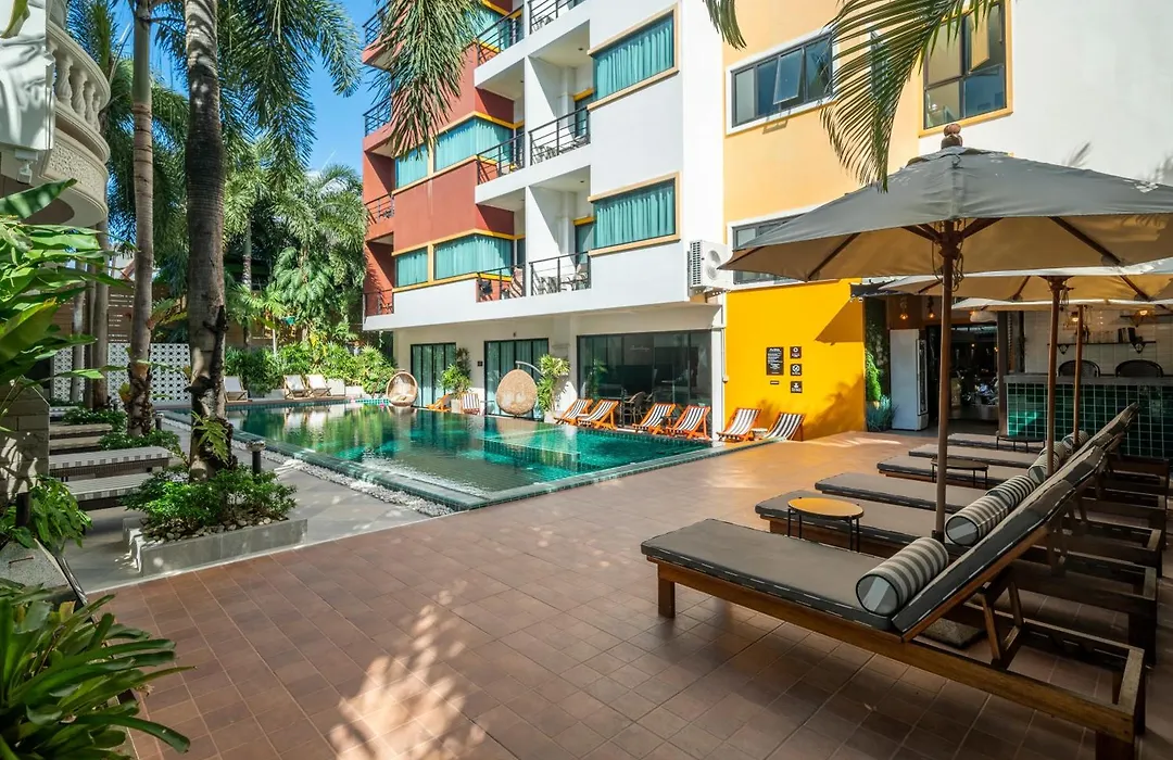 Buasri Boutique Patong-1