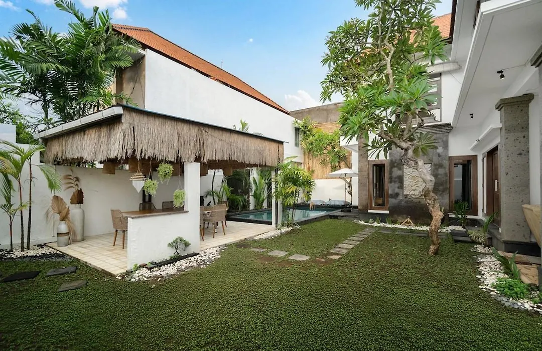 Villa Whisper Beautiful Beach Side Villa Large Garden Parking-1
