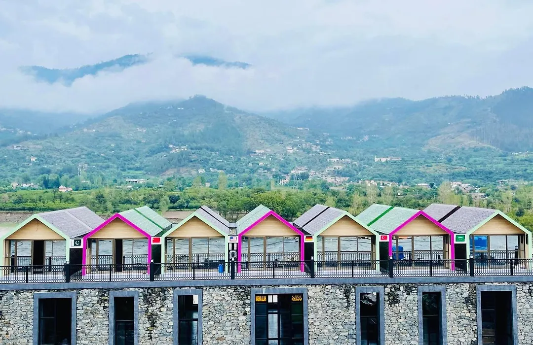 Iyi Luxury Inn Swat-1