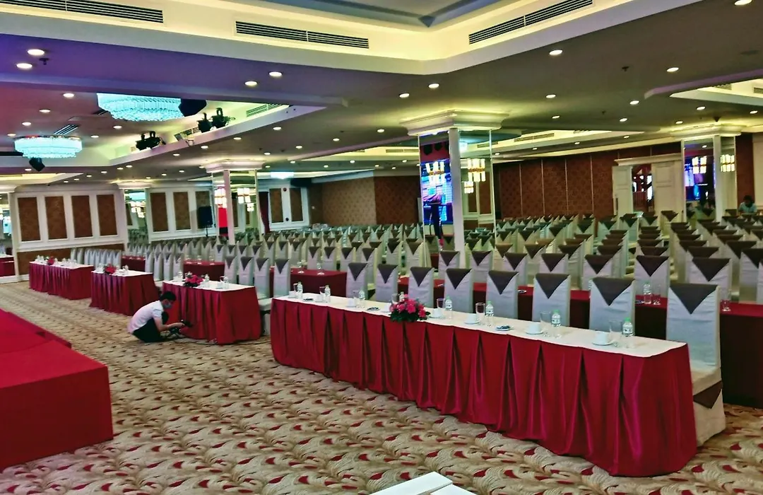 Petro Hotel-1