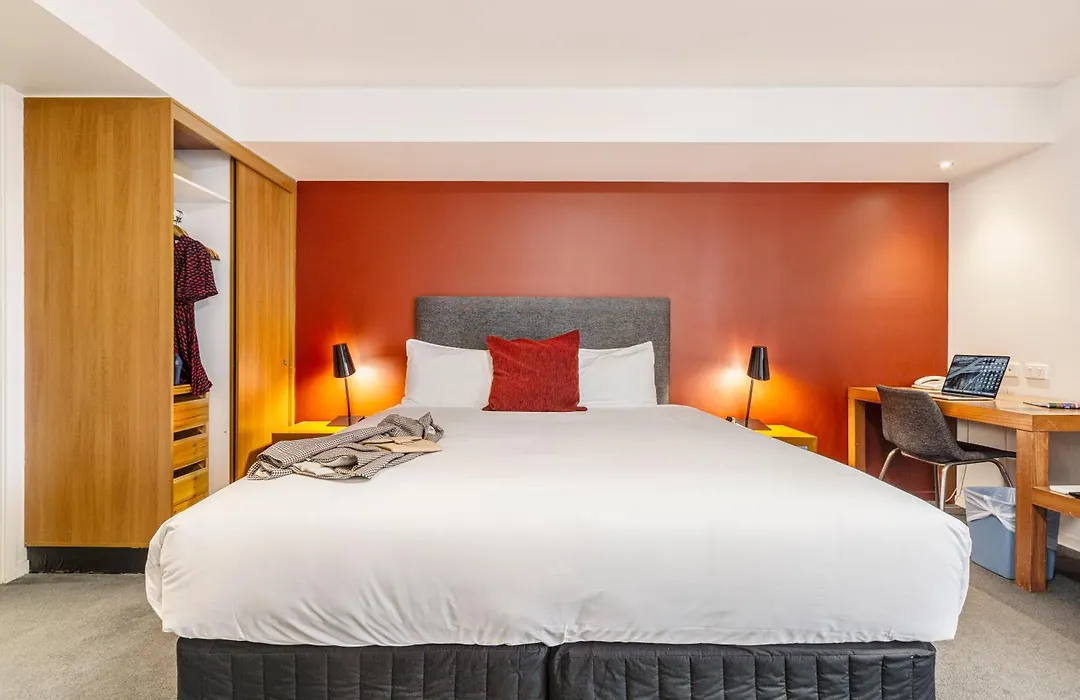 Punthill Apartment Hotel - Little Bourke-1