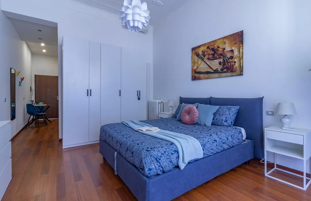 Stradivarius House - Carozzi Apartments-1