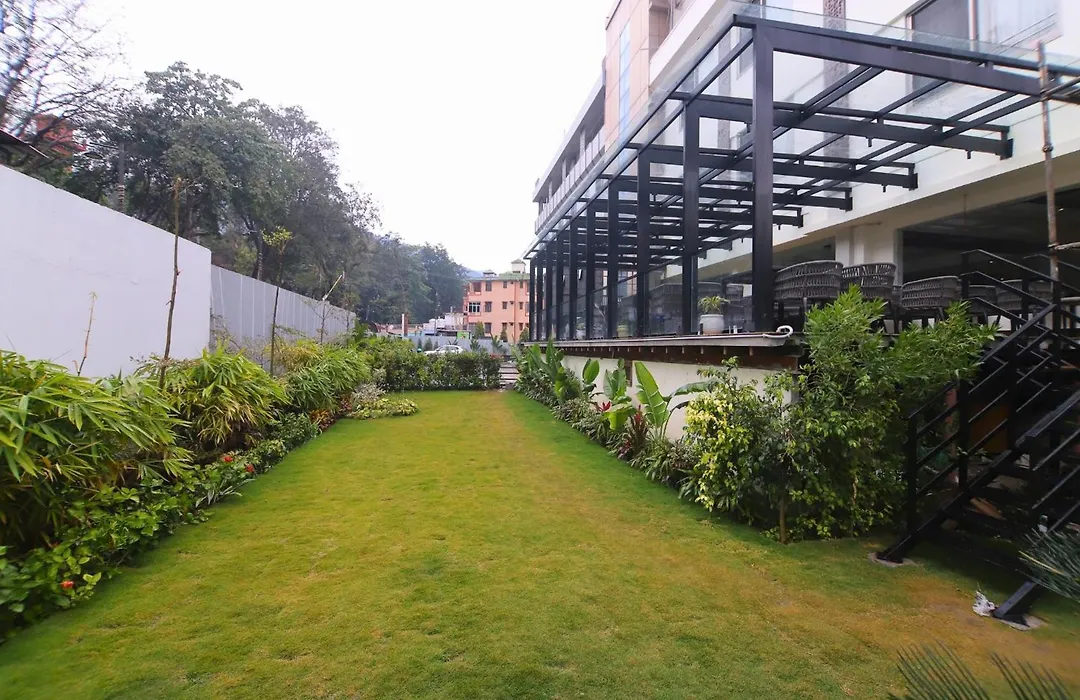 Hotel Vasundhara Palace-1