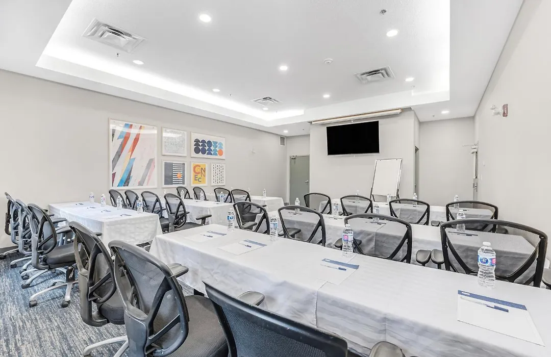 Holiday Inn Express Hotel & Suites-Edmonton South By Ihg-1