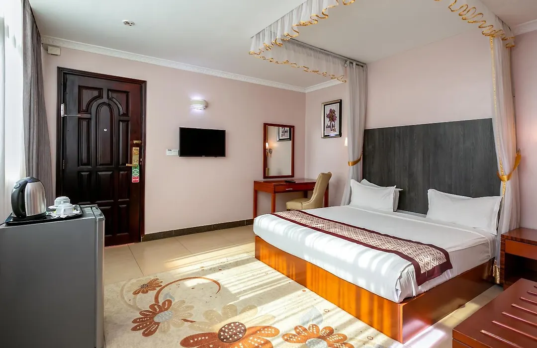Russell Hotel-1